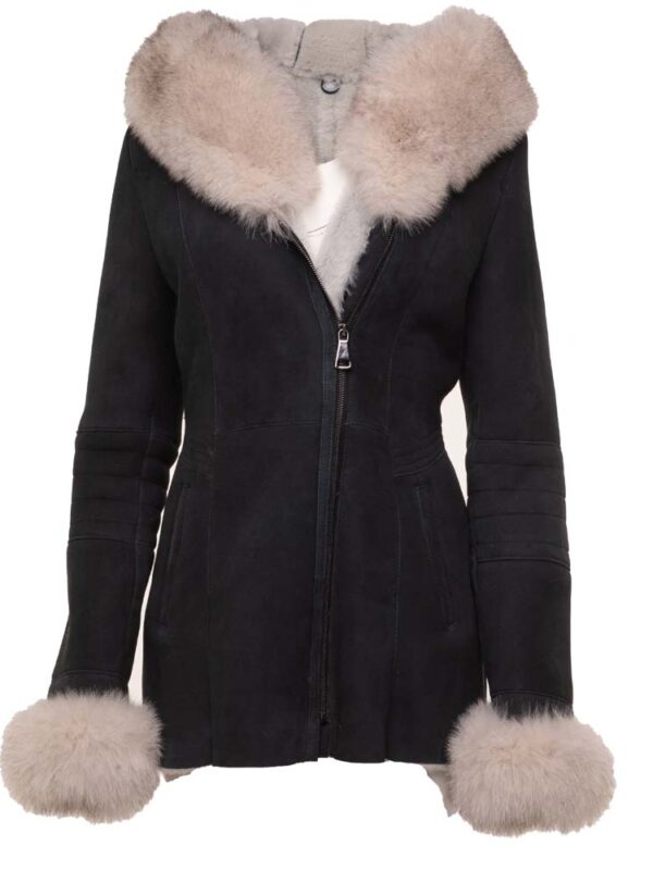 Izzy's Shearling coat with fox fur trim (Copy)